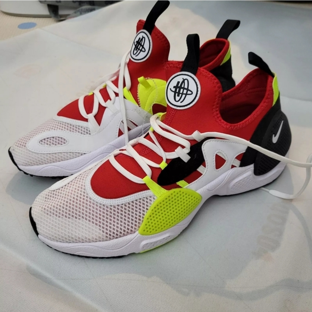 Size 10 - NEW Nike Huarache E.D.G.E. TXT White Red Volt